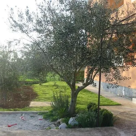 In Pula- Kroatien Mit Hohen Gaestebewertungen By Interhome Pula