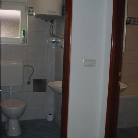 Apartament In Pula- Kroatien Mit Hohen Gaestebewertungen By Interhome Pula
